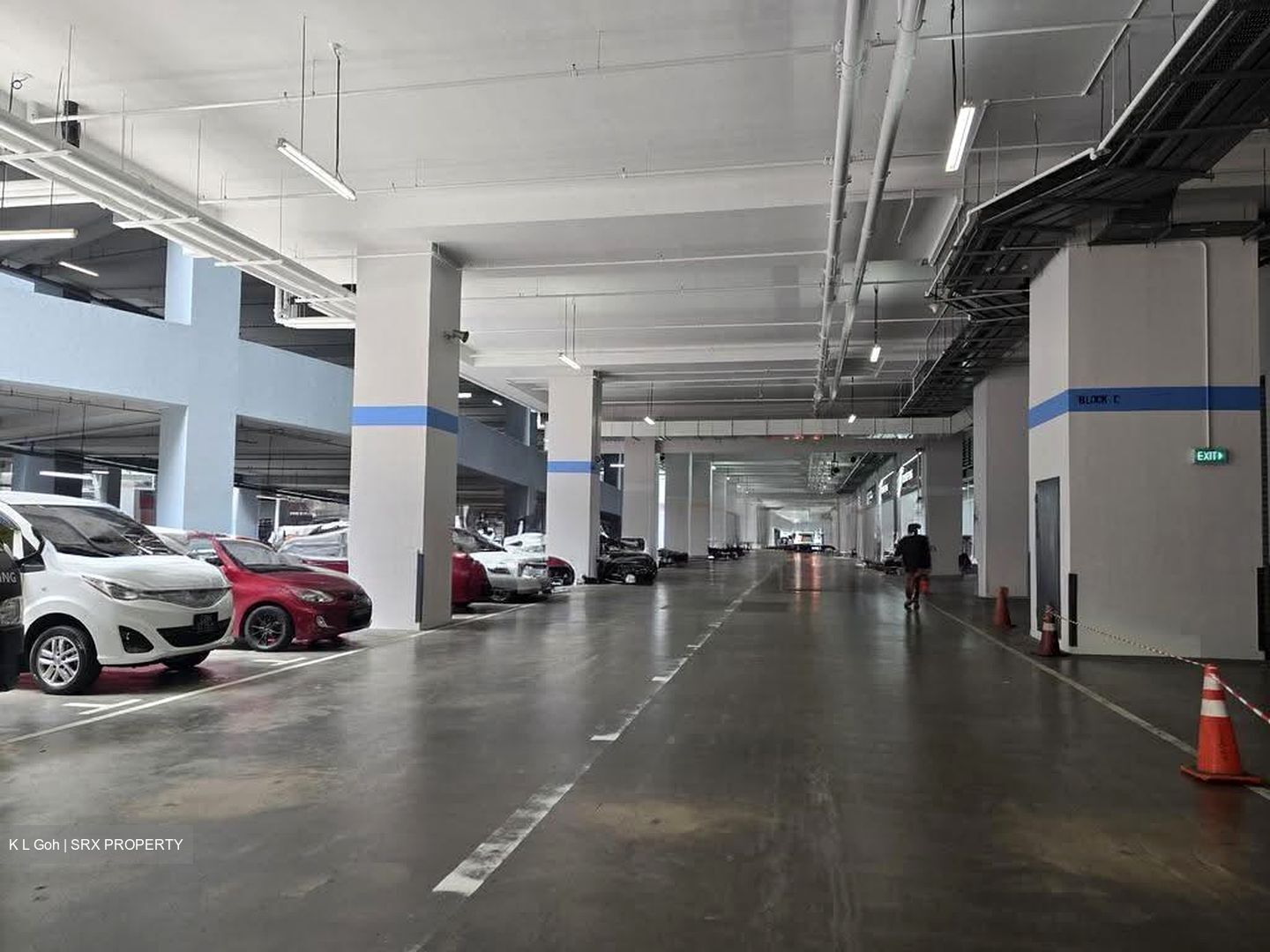 Carros Centre (D25), Factory #611017101